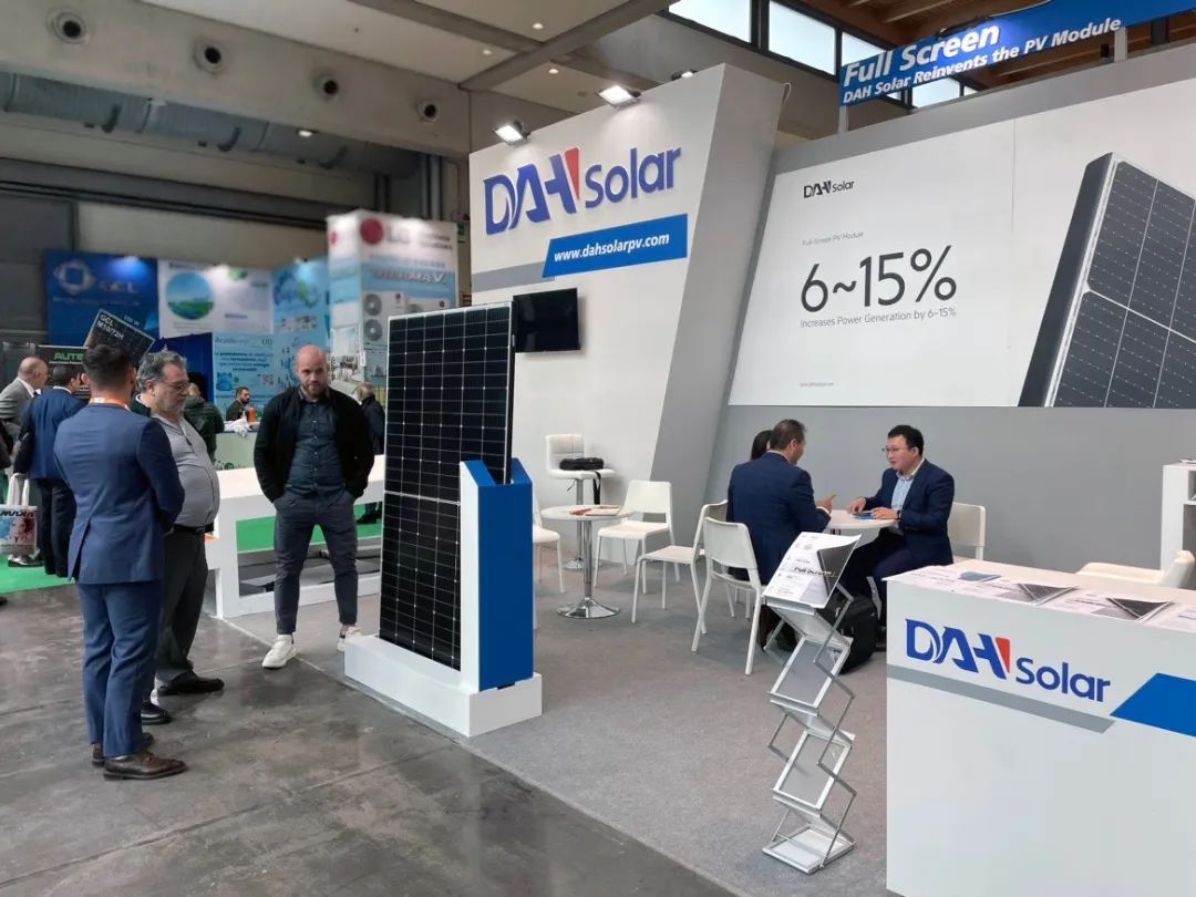 Exposition photovoltaïque en Italie