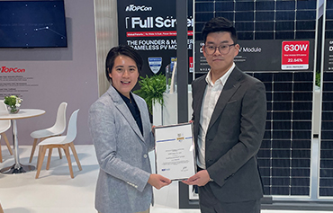 Choisi par la profession, DAH Solar a reçu le prix EUPD SolarProsumer