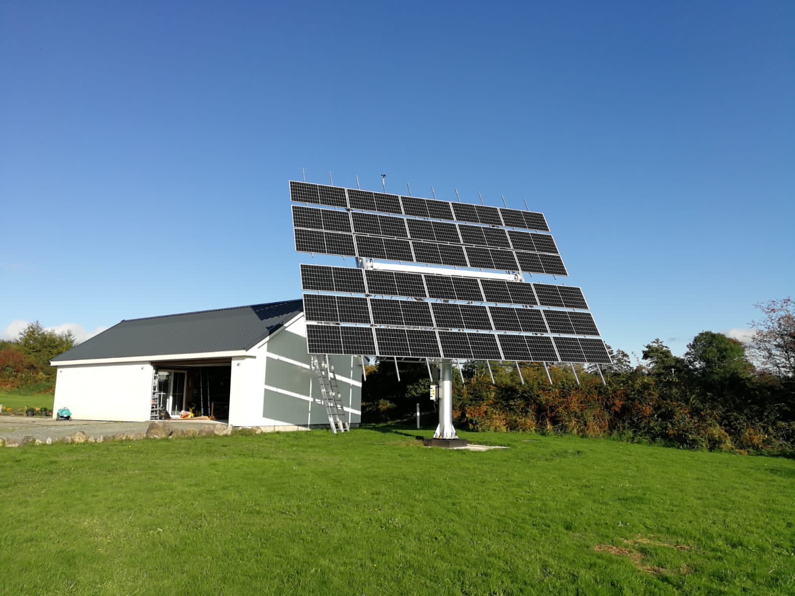 Irlande 25KW PV Power Station, utilisez des panneaux solaires Mono DAH plein écran 460W
