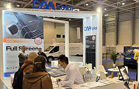 DAH solar participe à RENEO en Hongrie avec le module PV plein écran
