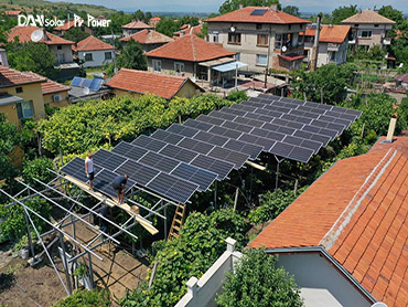 Ménages bulgares avec projet de centrale électrique de 30 kW，Système domestique solaire sur réseau