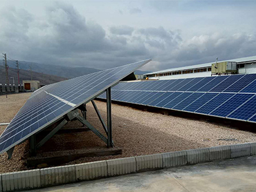 Système d'énergie solaire au sol de 1 MW en Iran
