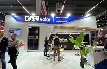 Le module PV plein écran de DAH Solar a brillé à l'ENEX et au GENERA.