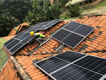 Système PV hors réseau Equateur 5KW ——Module PV solaire DAH 540W